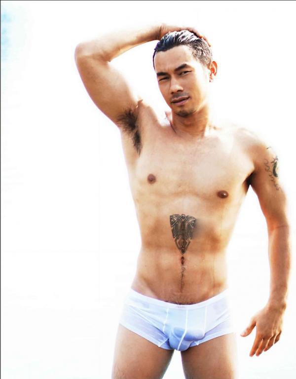 MAN-OMG-3---Guy-On-Hot-Street